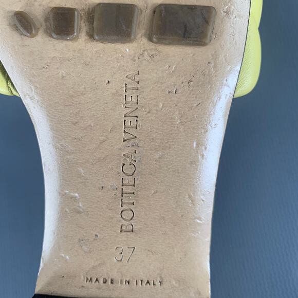 BOTTEGA VENETA Size 7 Yellow Leather Quilted Slide Sandals - Picture 8 of 10